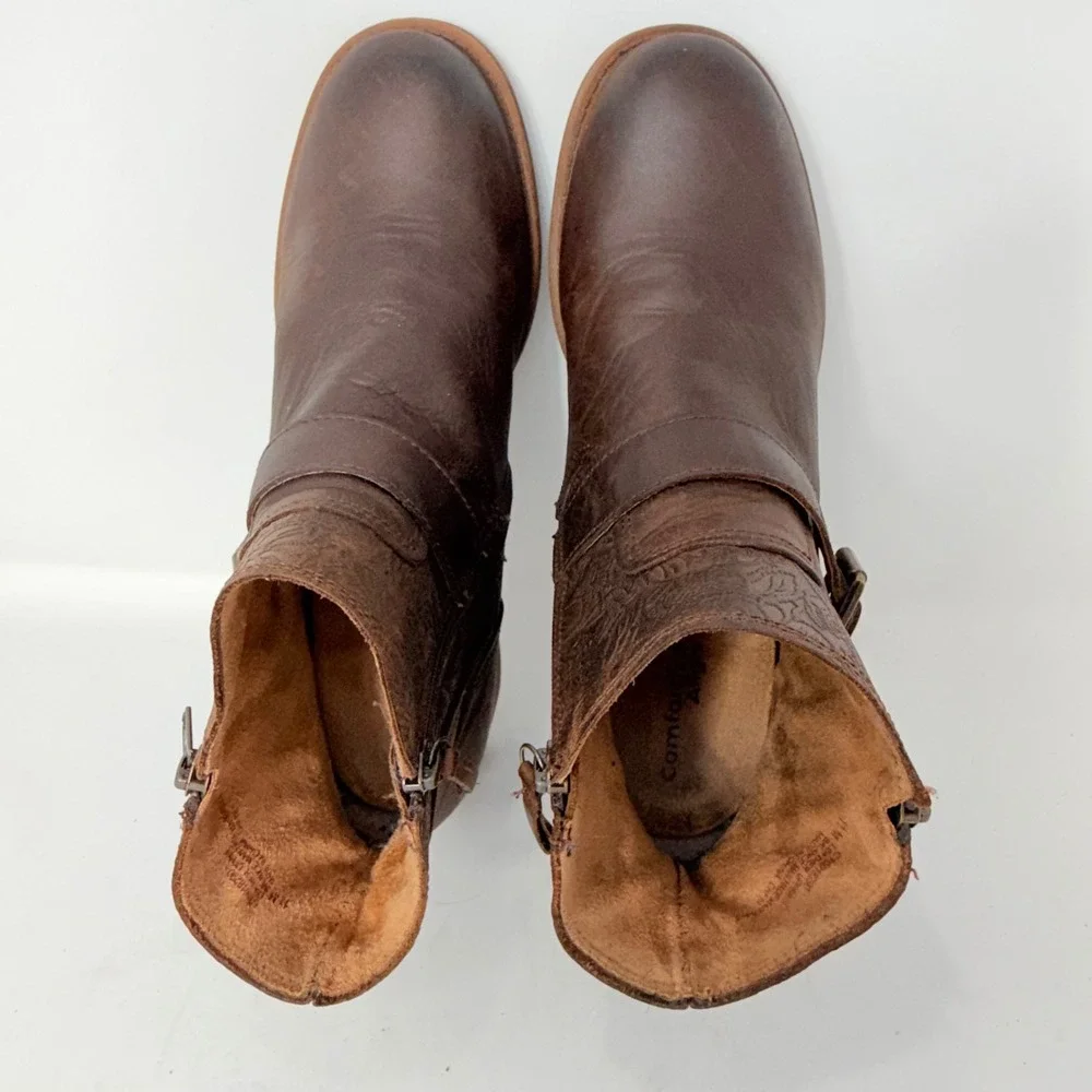 Comfortiva brown leather